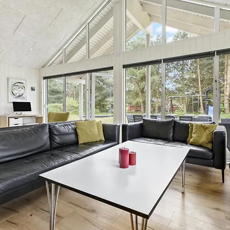 Casa de Férias Luxurious Home In Nexo With Sauna Neksø