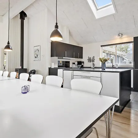 Casa de Férias Luxurious Home In Nexo With Sauna