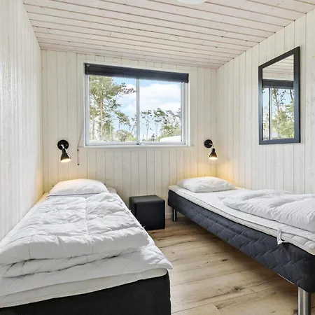 Casa de Férias Luxurious Home In Nexo With Sauna Neksø